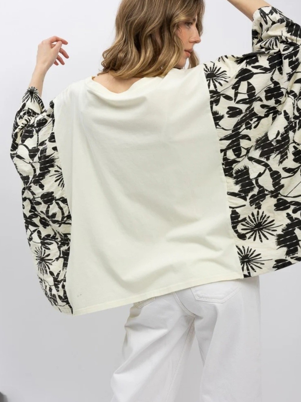 Fleetwood Mac Graphic Cream Tee with Black Floral Kimono Sleeves L/xl - Picture 2 of 6